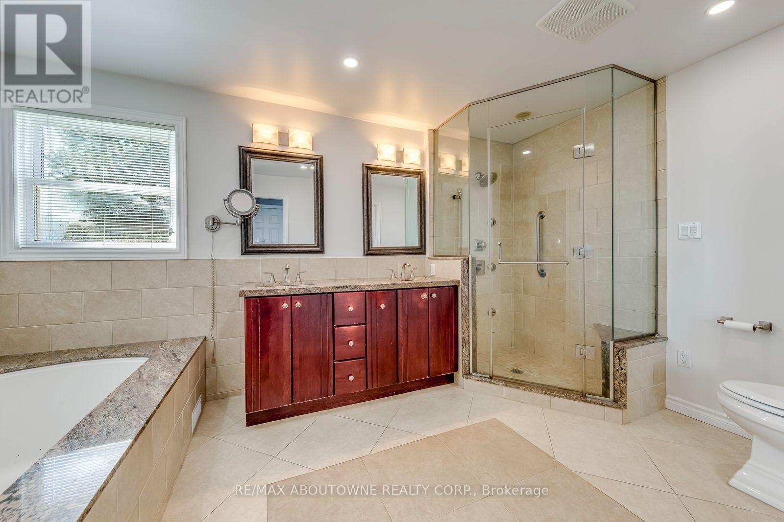 1124 Notley Crescent, Oakville, Ontario L6M 1H4 - Photo 24 - W13561188