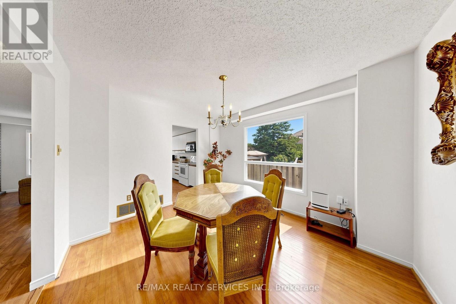 34 Granby Court, Brampton, Ontario  L6S 5K1 - Photo 19 - W13561190