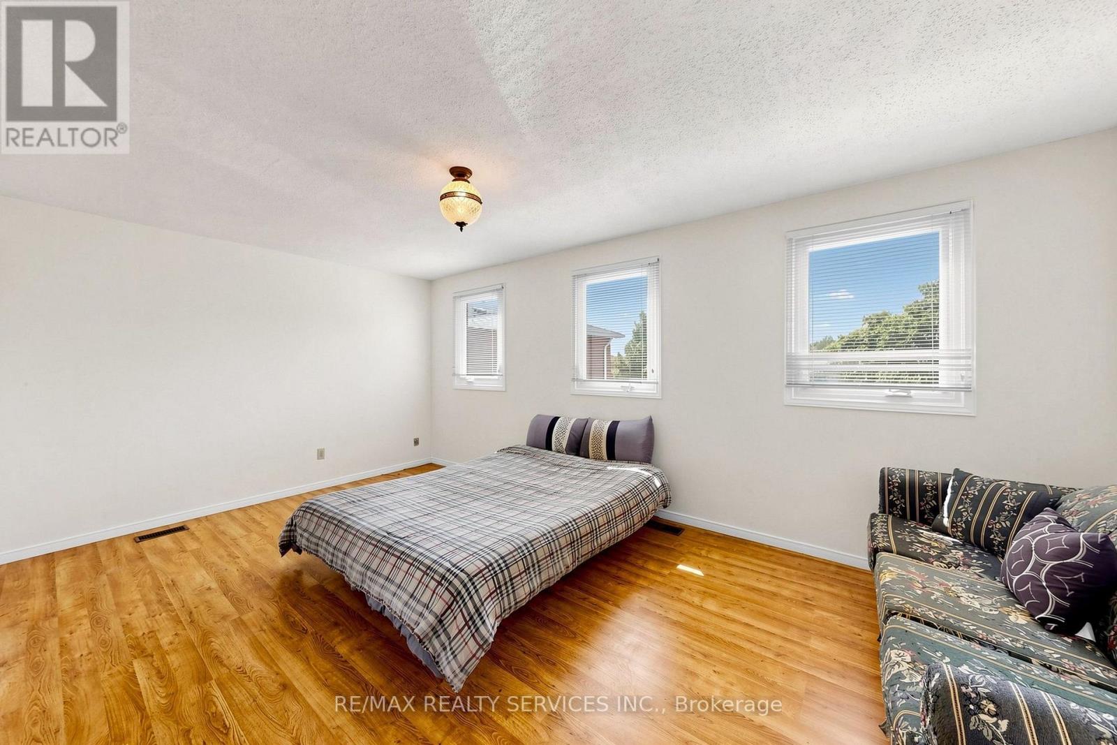 34 Granby Court, Brampton, Ontario  L6S 5K1 - Photo 26 - W13561190