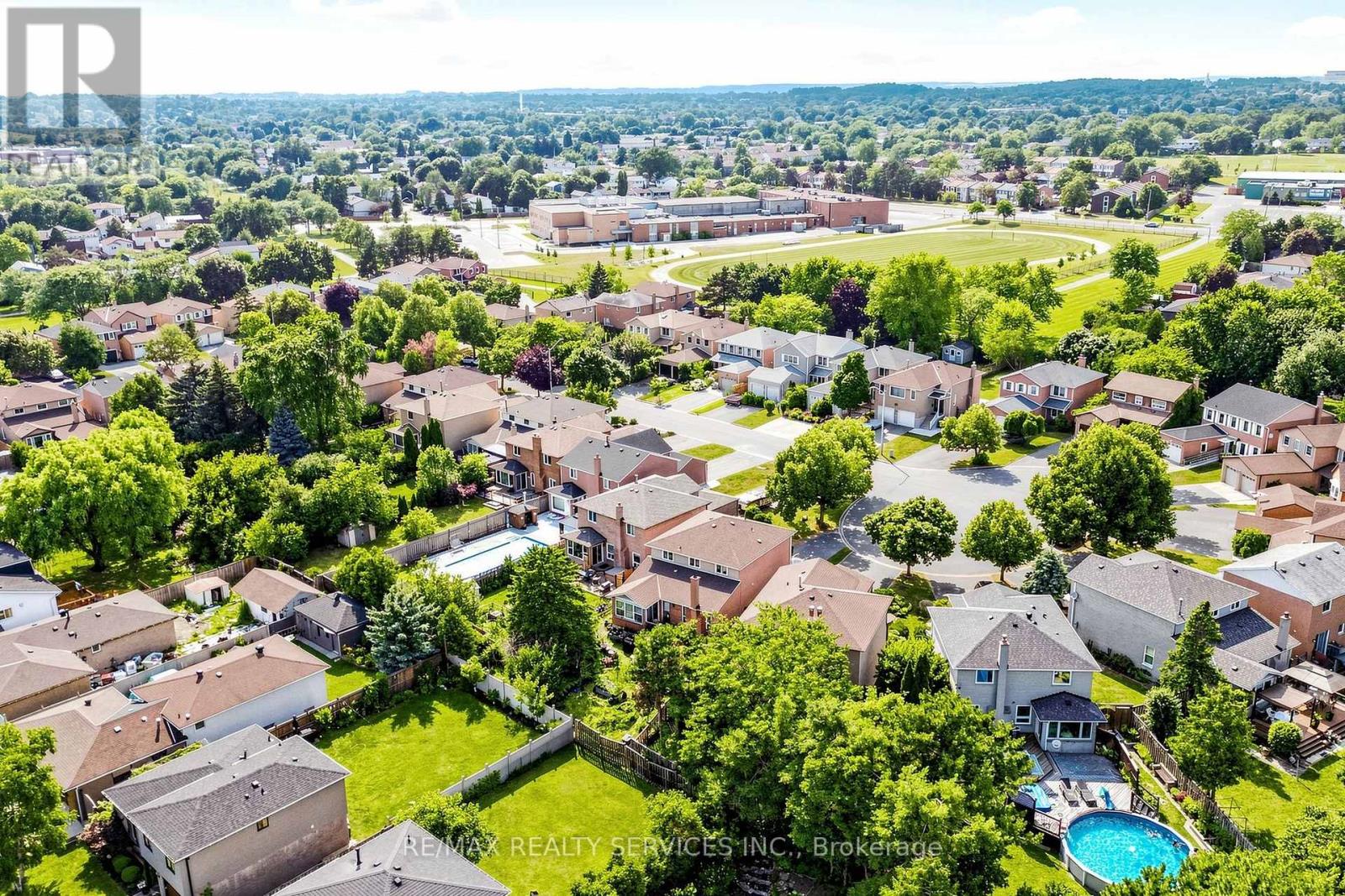 34 Granby Court, Brampton, Ontario  L6S 5K1 - Photo 49 - W13561190