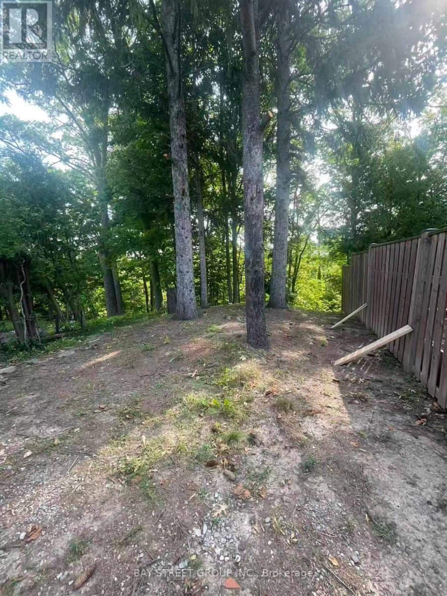 27 Glenbarr Road, St. Catharines, Ontario  L2T 1Y2 - Photo 10 - X13522772