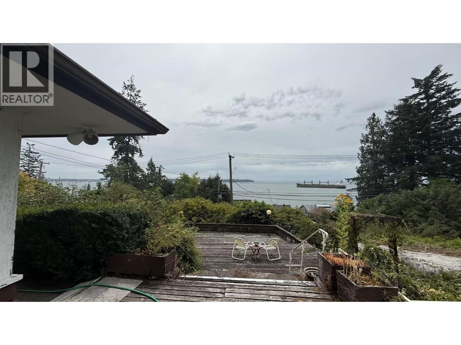3863 MARINE DRIVE, West Vancouver