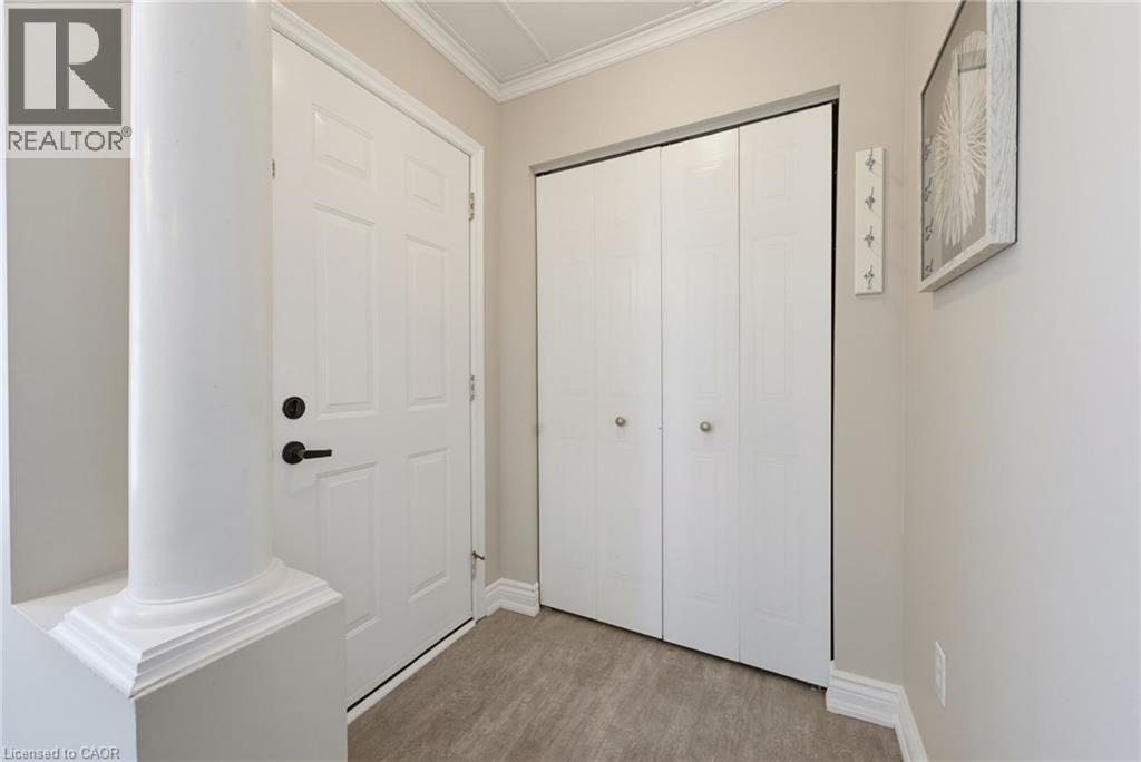 520 Mayflower Street, Waterloo, Ontario N2K 3Y7 - Photo 3 - 40846892