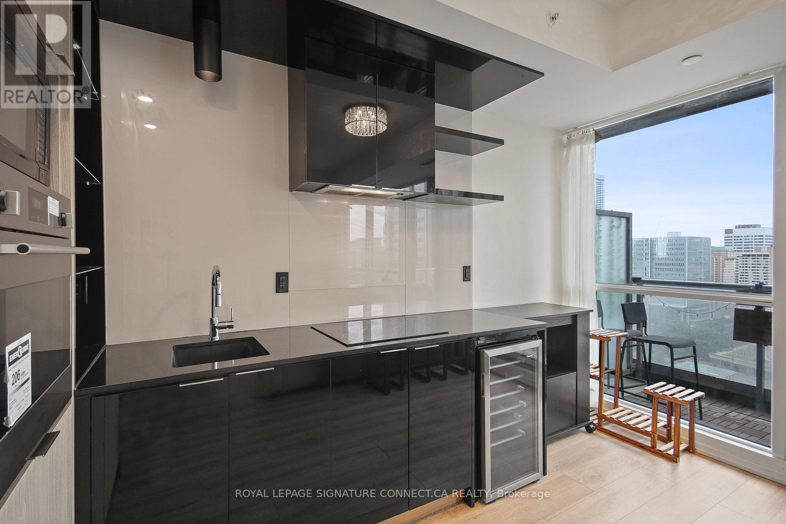 2602 - 70 Temperance Street, Toronto, Ontario  M5H 4E8 - Photo 11 - C13561264