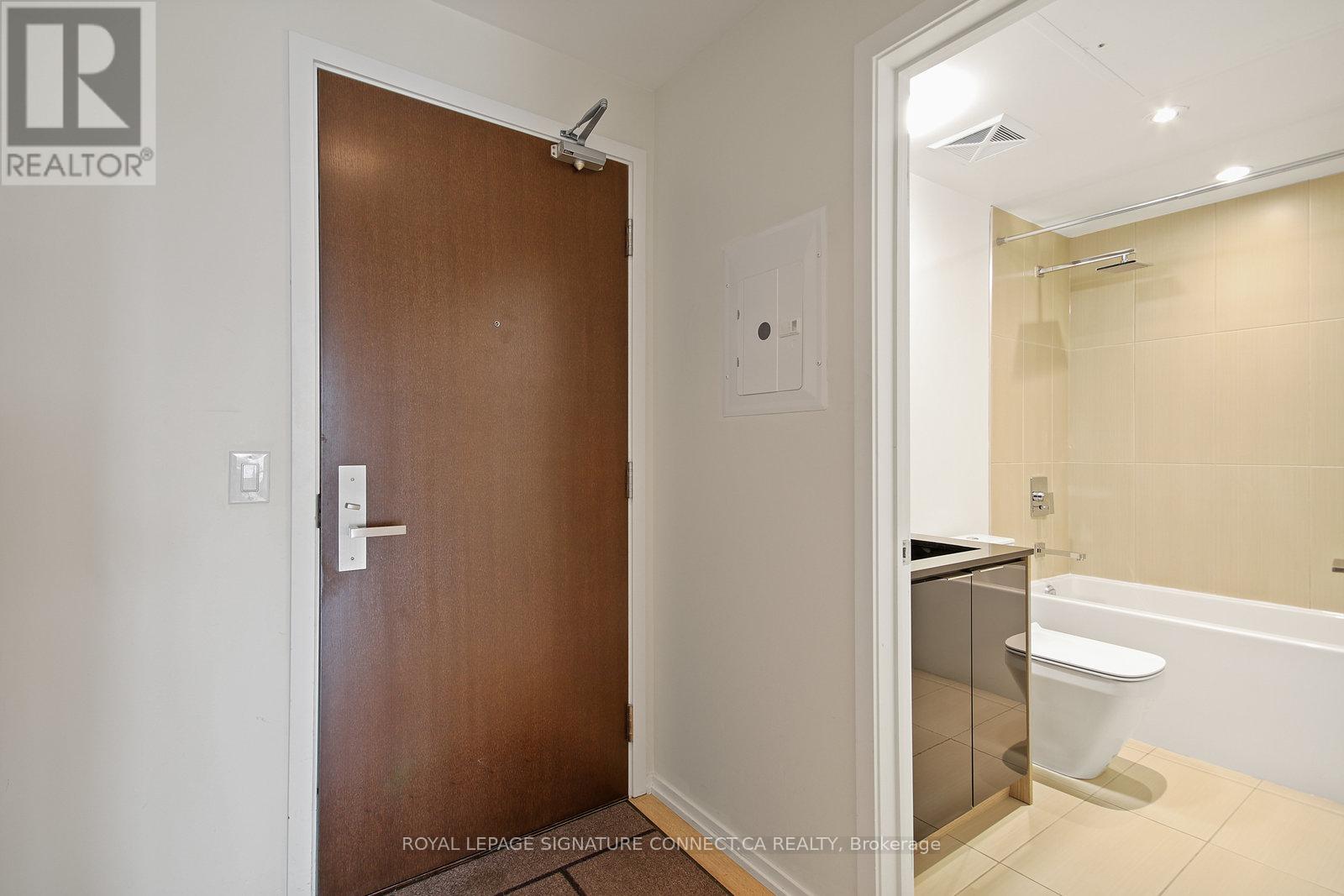 2602 - 70 Temperance Street, Toronto, Ontario  M5H 4E8 - Photo 3 - C13561264