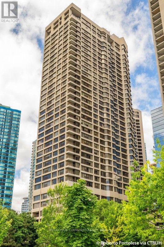 1805 - 65 HARBOUR SQUARE, Toronto, Ontario