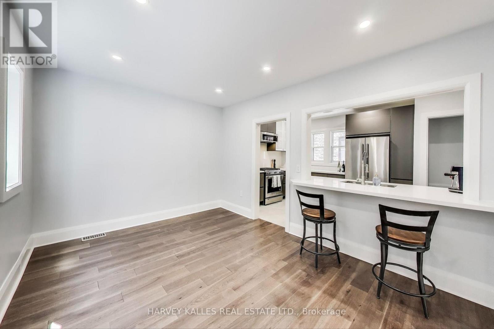 338 Markham Street, Toronto, Ontario  M6G 2K9 - Photo 6 - C13561398