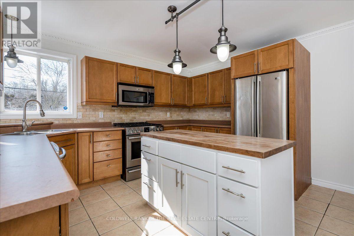 229 Sproule Drive, Barrie (Edgehill Drive), Ontario  L4N 0P4 - Photo 11 - S13561278