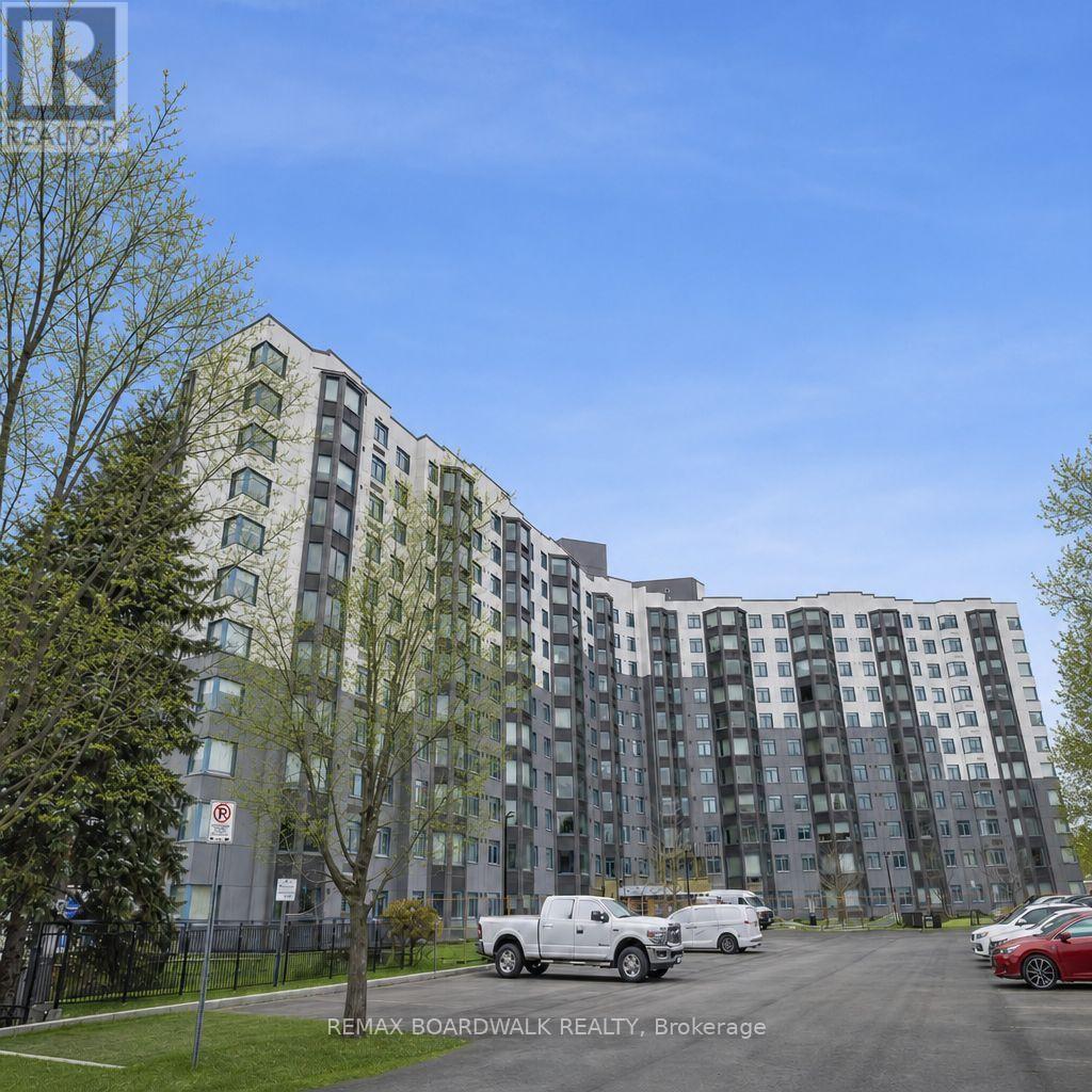 210 - 1025 GRENON AVENUE, Ottawa
