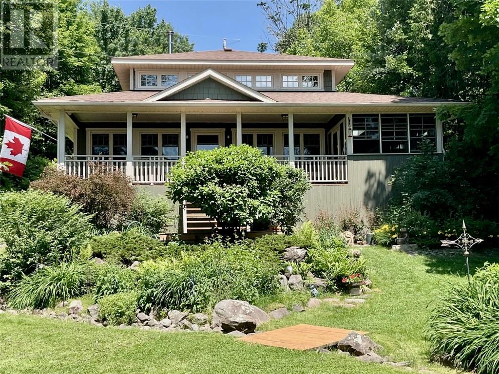610 Park, Worthington, Ontario