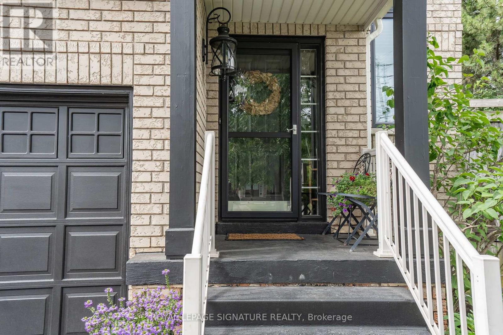 348 Edenbrook Hill Drive, Brampton, Ontario  L7A 2K9 - Photo 2 - W13561420