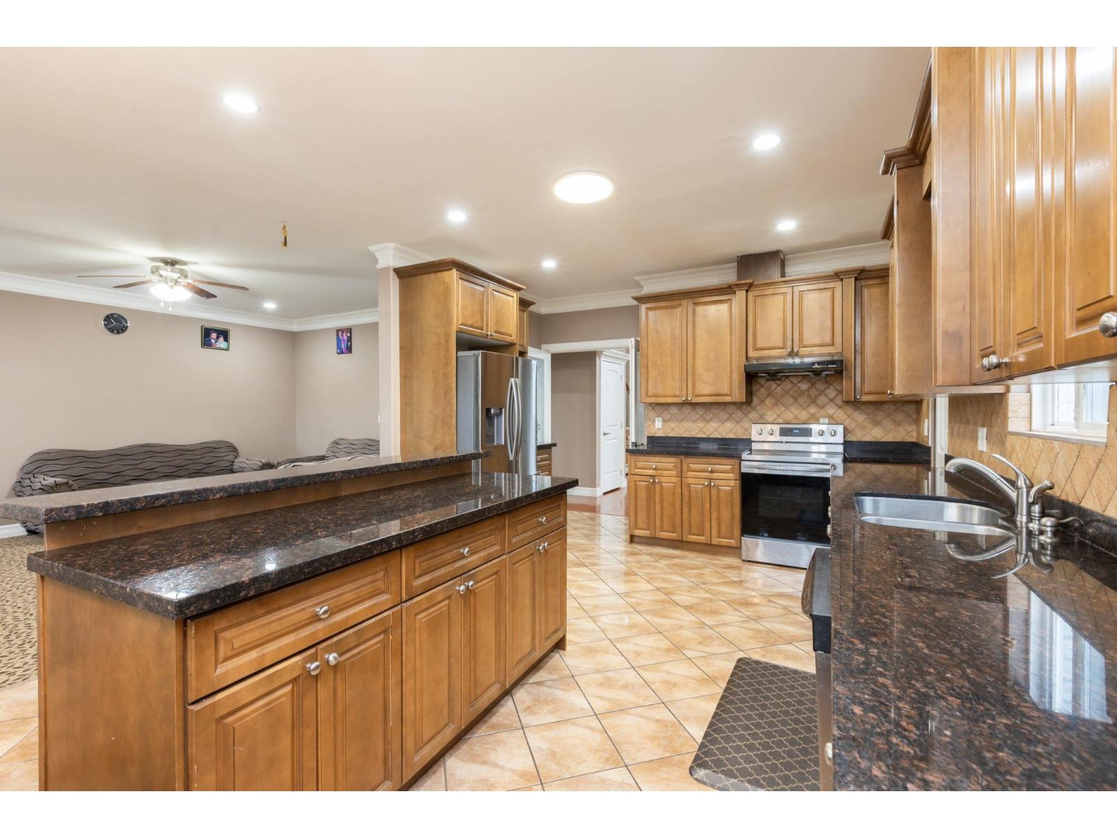 3415 Nightingale Drive, Abbotsford, British Columbia  V2T 5W3 - Photo 9 - R3145793