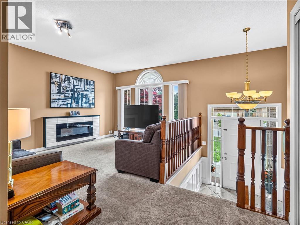 4279 Southerland Court, Niagara Falls, Ontario  L2G 7W4 - Photo 6 - 40846372