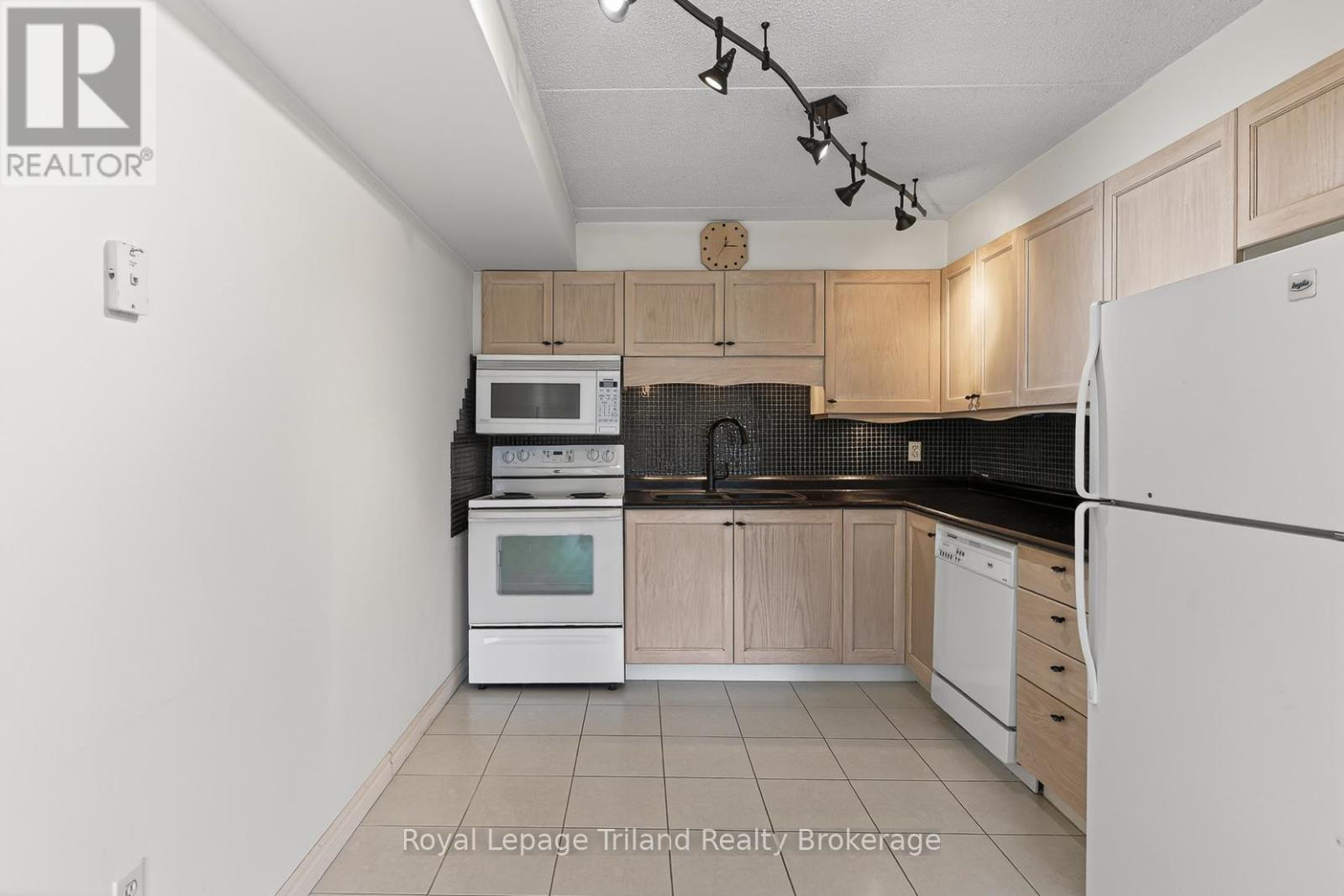 210 - 159 Ferguson Drive, Woodstock, Ontario  N4V 1A9 - Photo 14 - X13130378