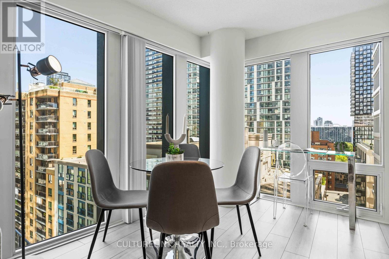 1611 - 60 Shuter Street, Toronto, Ontario  M5B 0B7 - Photo 3 - C13561472