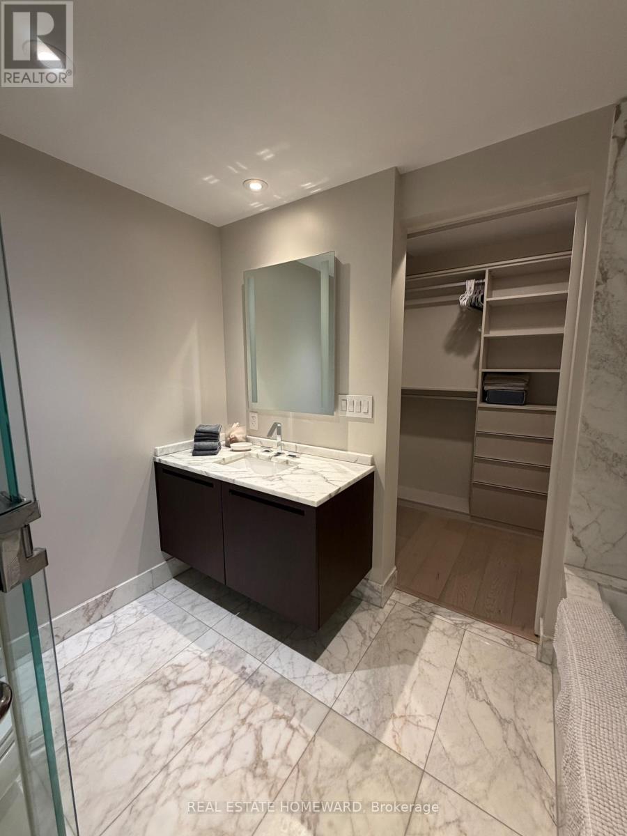 4803 - 180 University Avenue, Toronto, Ontario M5H 0A2 - Photo 12 - C13561546