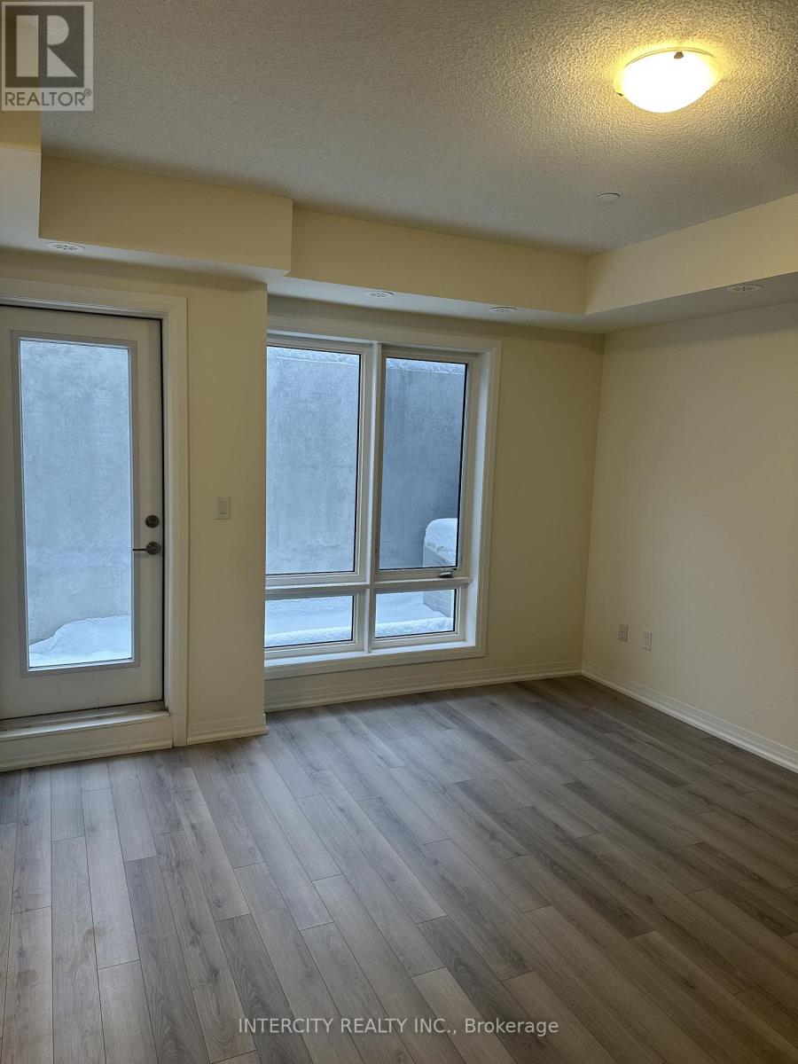 13 - 245 Mclevin Avenue, Toronto, Ontario  M1B 0E8 - Photo 2 - E13561508
