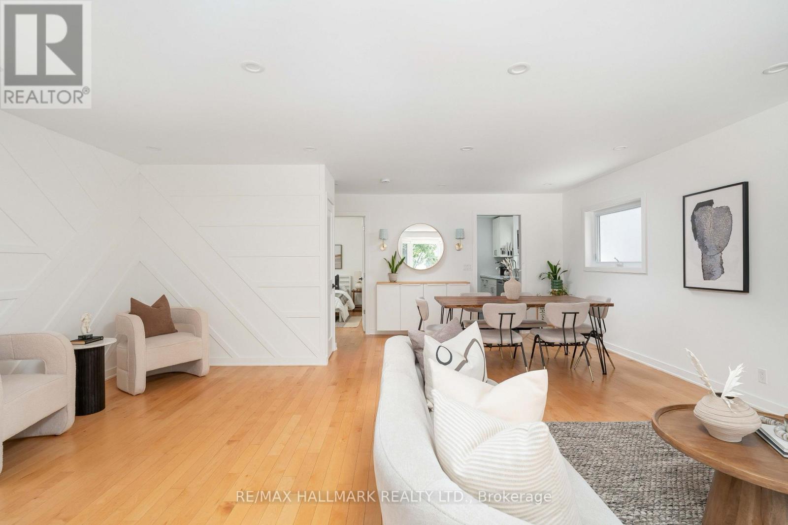 49 Binswood Avenue, Toronto, Ontario M4C 3N6 - Photo 10 - E13561512
