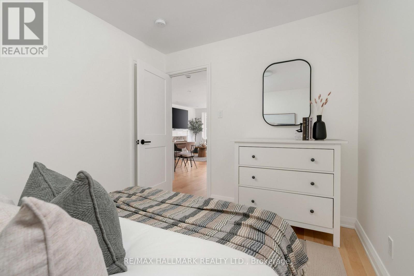 49 Binswood Avenue, Toronto, Ontario M4C 3N6 - Photo 22 - E13561512