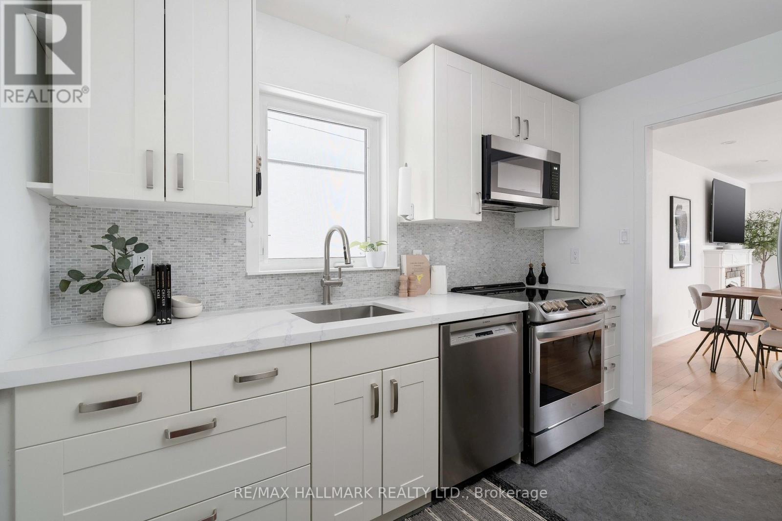 49 Binswood Avenue, Toronto, Ontario M4C 3N6 - Photo 24 - E13561512