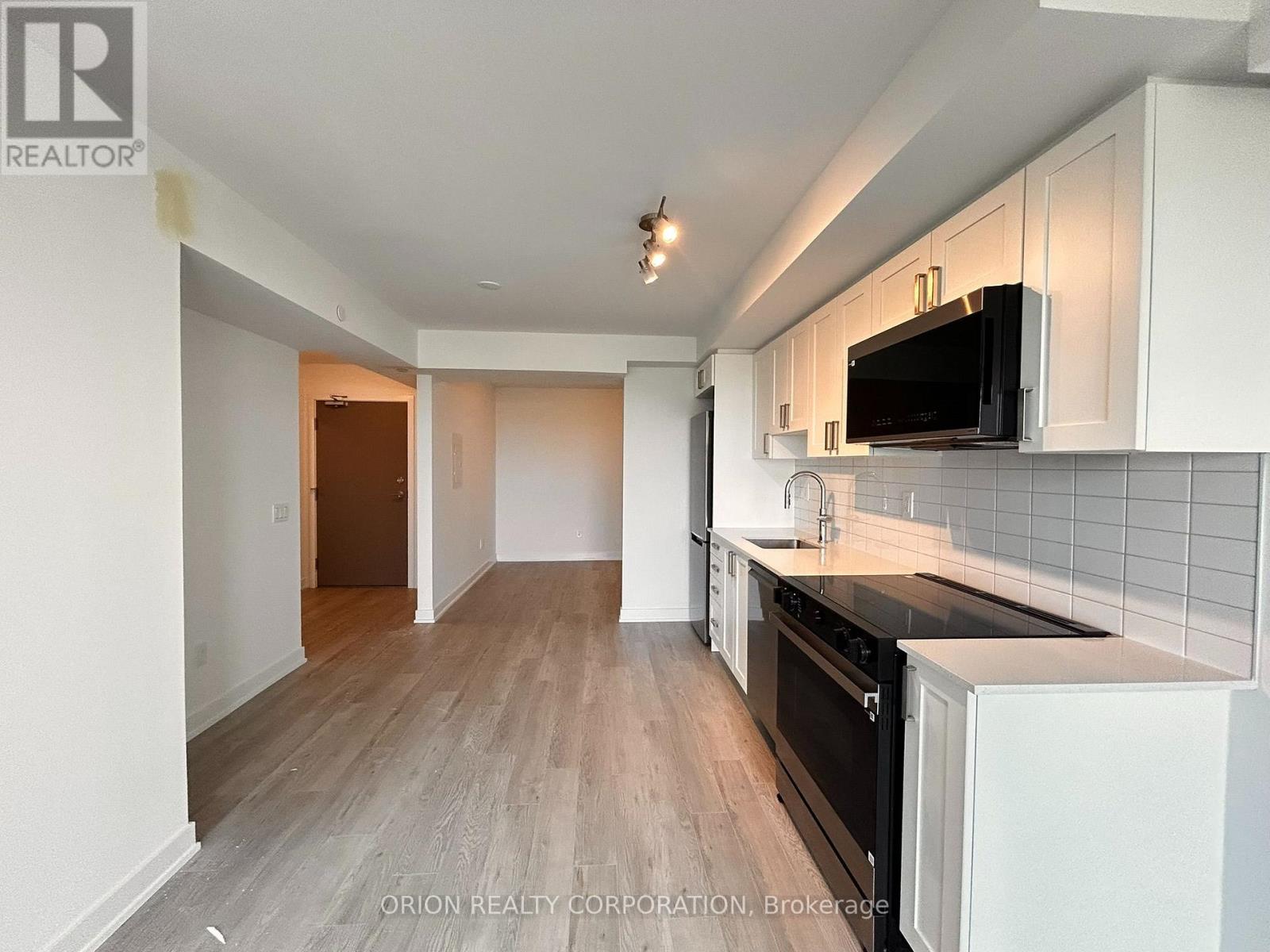 1007 - 1010 Sandy Beach Road, Pickering, Ontario  L1W 0C7 - Photo 4 - E13561732