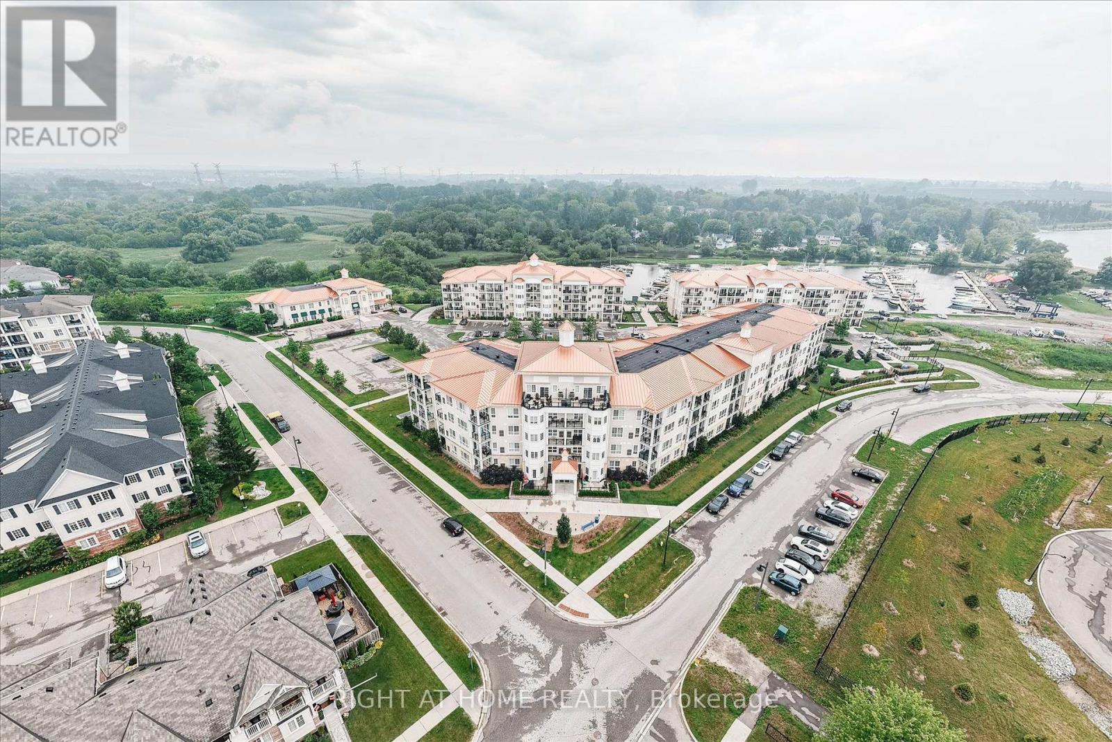 321 - 50 LAKEBREEZE DRIVE, Clarington, Ontario