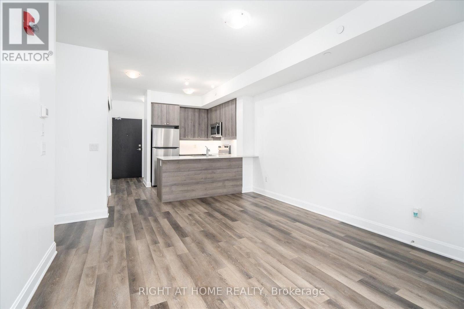 321 - 50 Lakebreeze Drive, Clarington, Ontario  L1B 0V9 - Photo 8 - E13561754