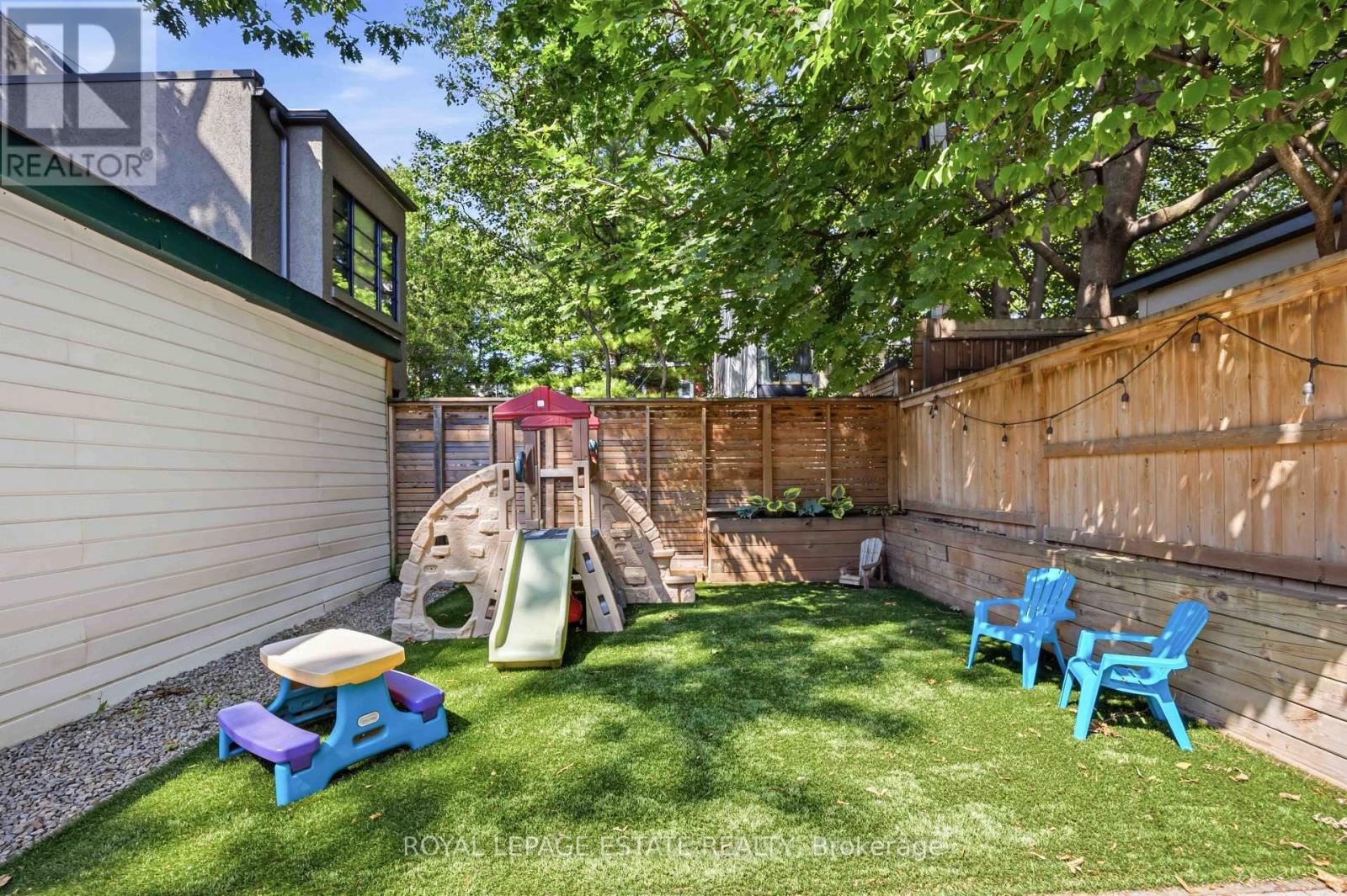 6 Firstbrooke Road, Toronto, Ontario  M4E 2L1 - Photo 37 - E13561772
