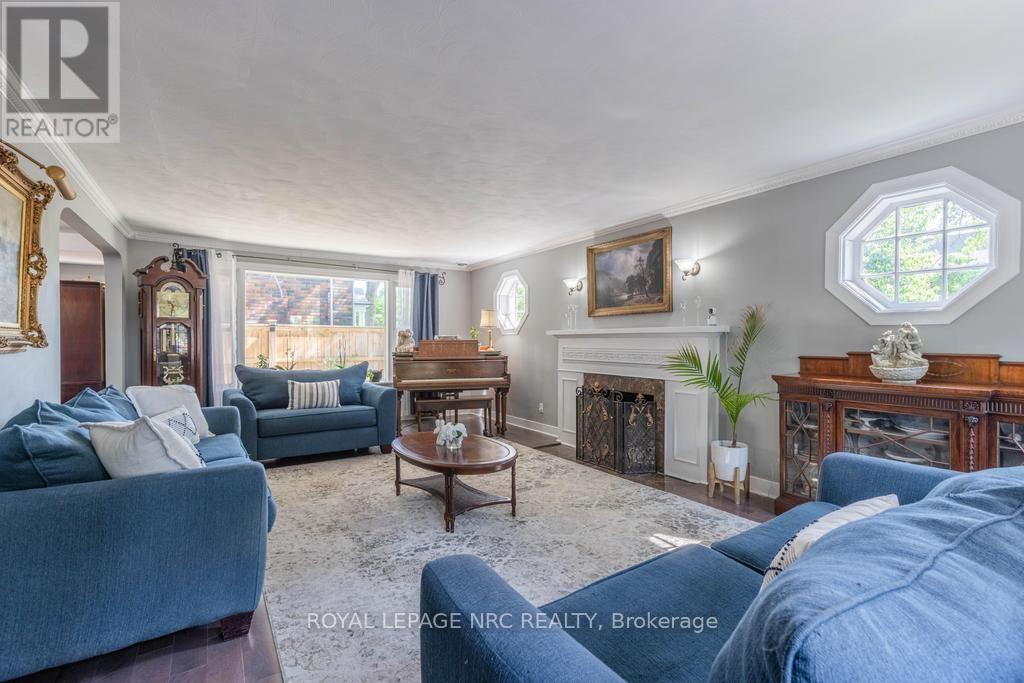 15 Wychwood Road, St. Catharines, Ontario  L2R 3S1 - Photo 16 - X13561520