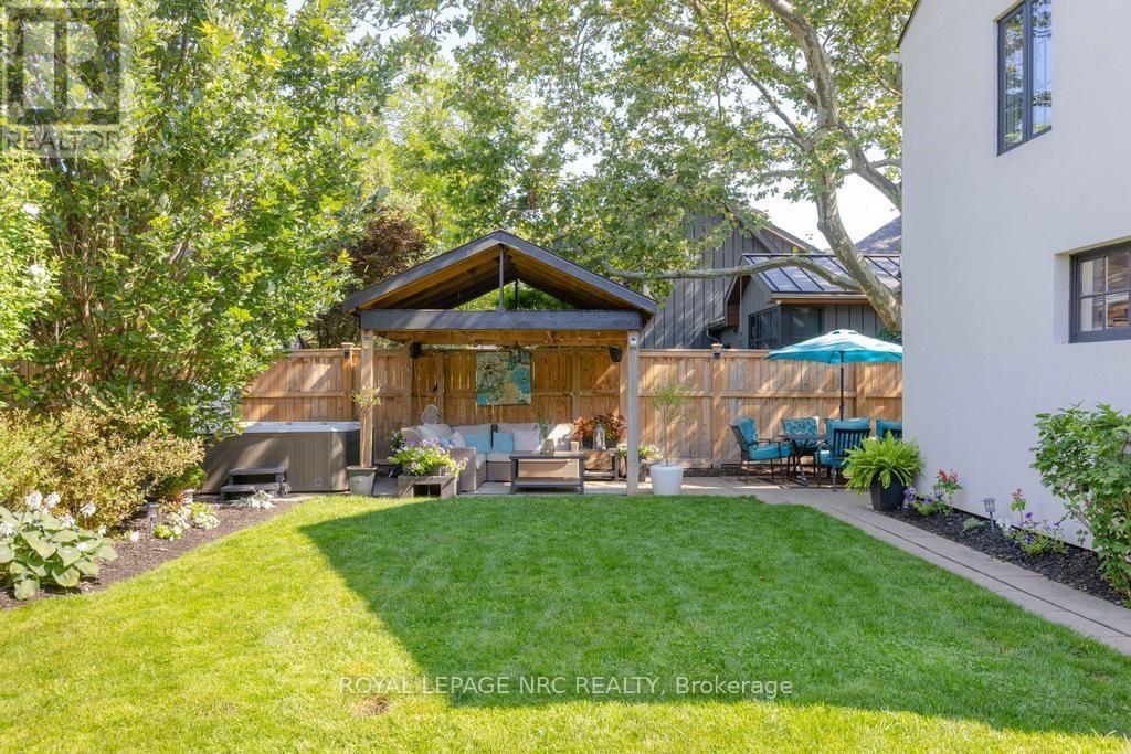 15 Wychwood Road, St. Catharines, Ontario  L2R 3S1 - Photo 6 - X13561520