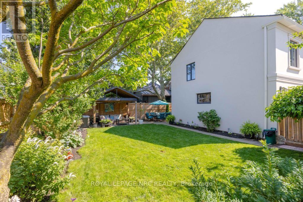 15 Wychwood Road, St. Catharines, Ontario  L2R 3S1 - Photo 7 - X13561520
