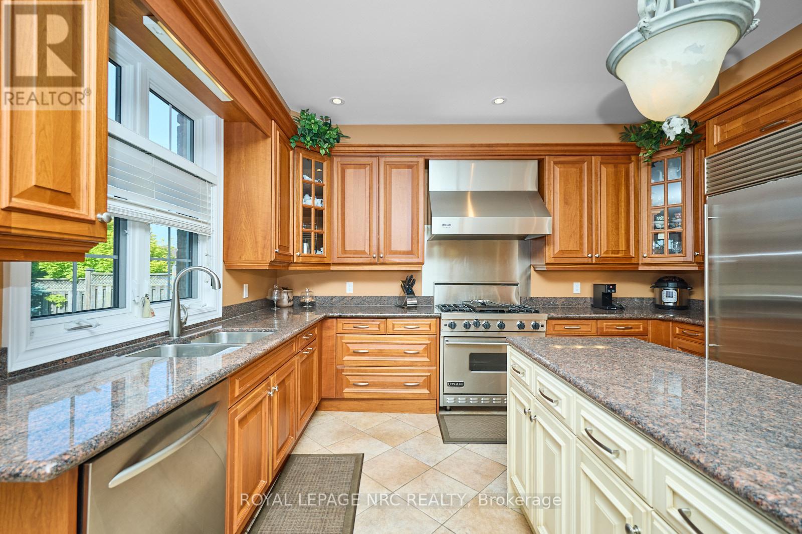 7995 Cathedral Drive, Niagara Falls, Ontario  L2H 2Z2 - Photo 14 - X13561600