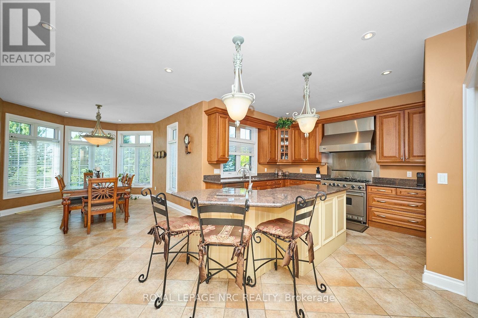 7995 Cathedral Drive, Niagara Falls, Ontario  L2H 2Z2 - Photo 15 - X13561600