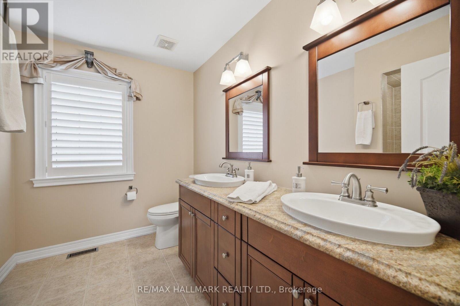 116 Beare Trail, Newmarket, Ontario  L3X 3B6 - Photo 27 - N13561426