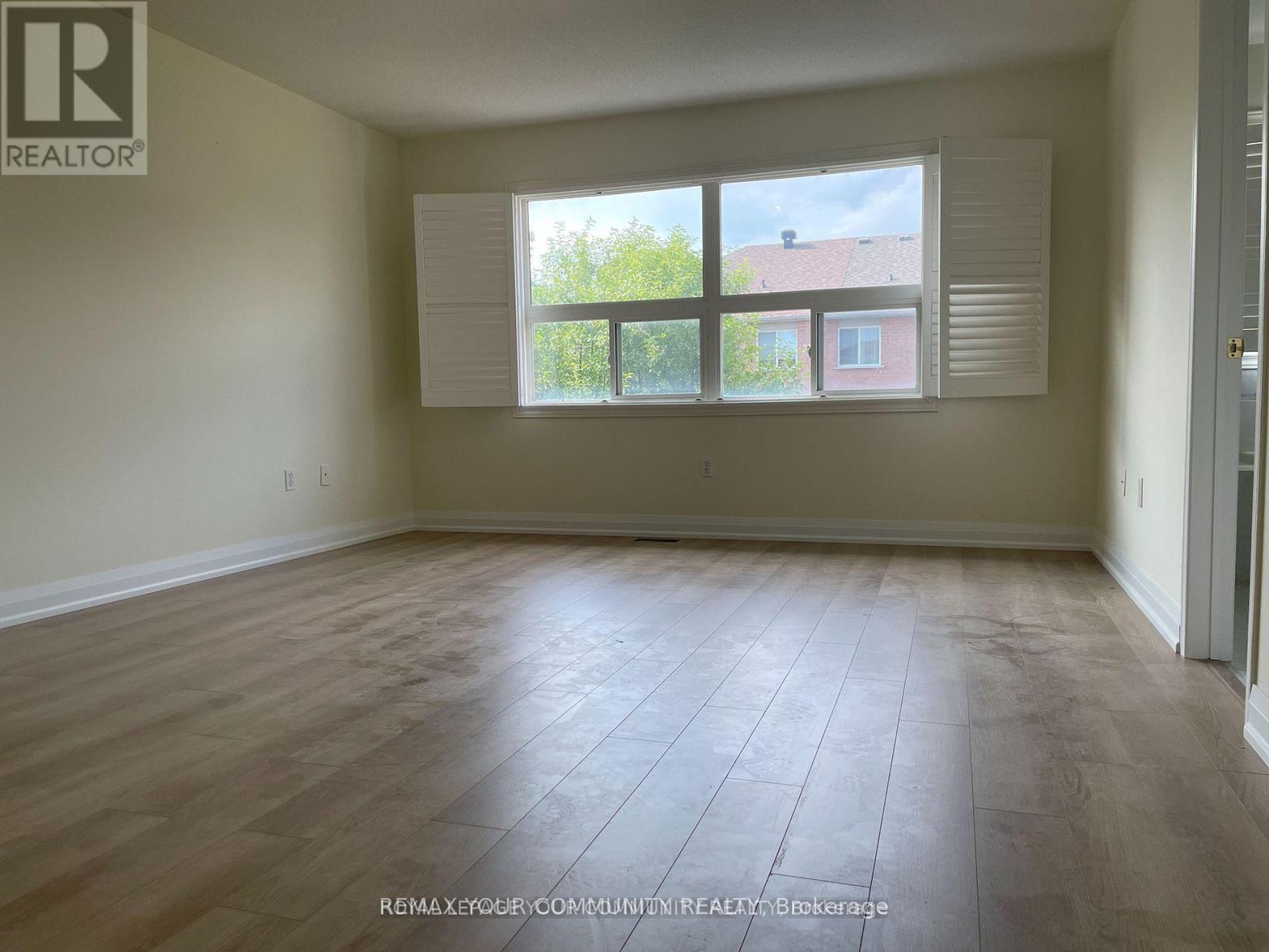 93 Starr Crescent, Aurora, Ontario  L4G 7X2 - Photo 4 - N13561562