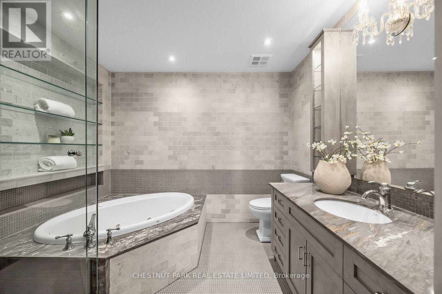 705 - 33 Delisle Avenue, Toronto, Ontario  M4V 3C7 - Photo 24 - C13560094