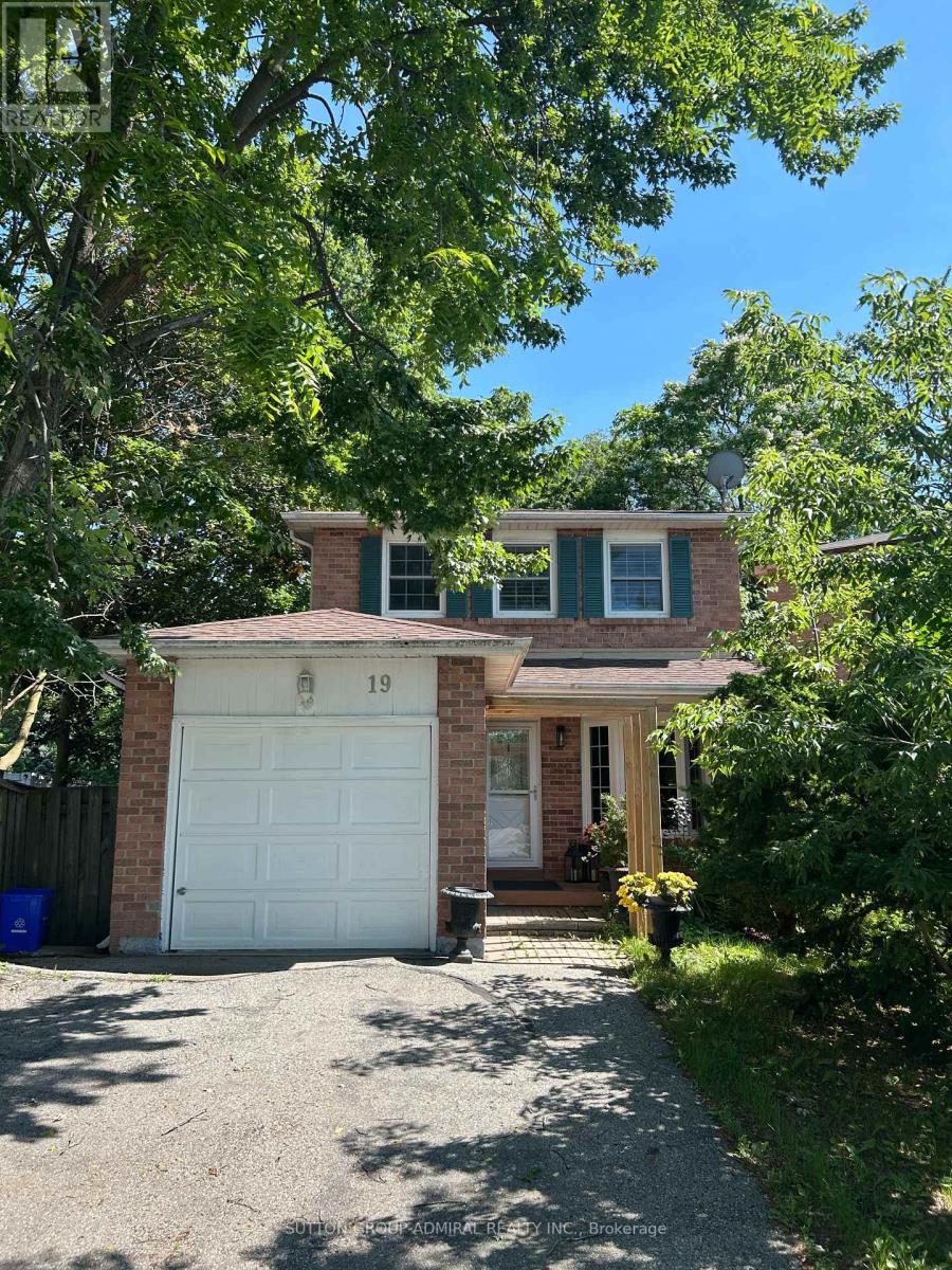19 BACKUS COURT, Markham (Raymerville)