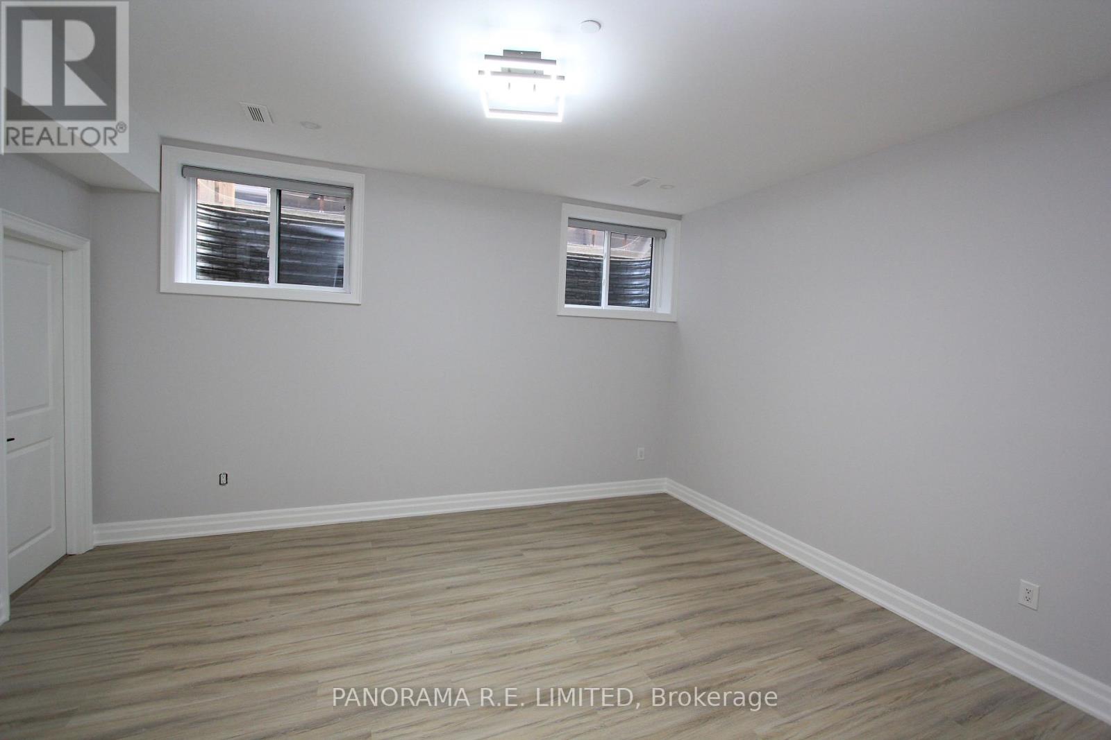 2 - 11 Cronin Drive, Toronto, Ontario  M9B 4T7 - Photo 2 - W13561500