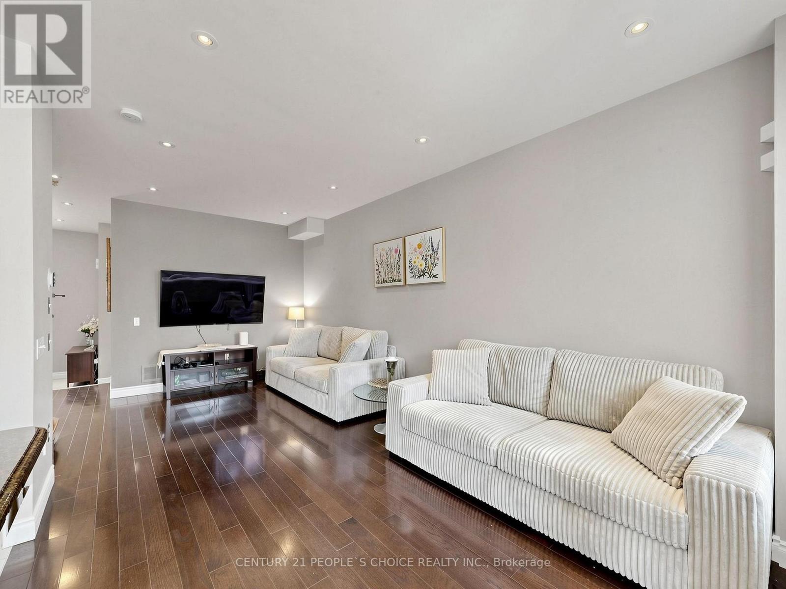 828 Khan Crescent, Mississauga, Ontario L5V 2R4 - Photo 10 - W13561596