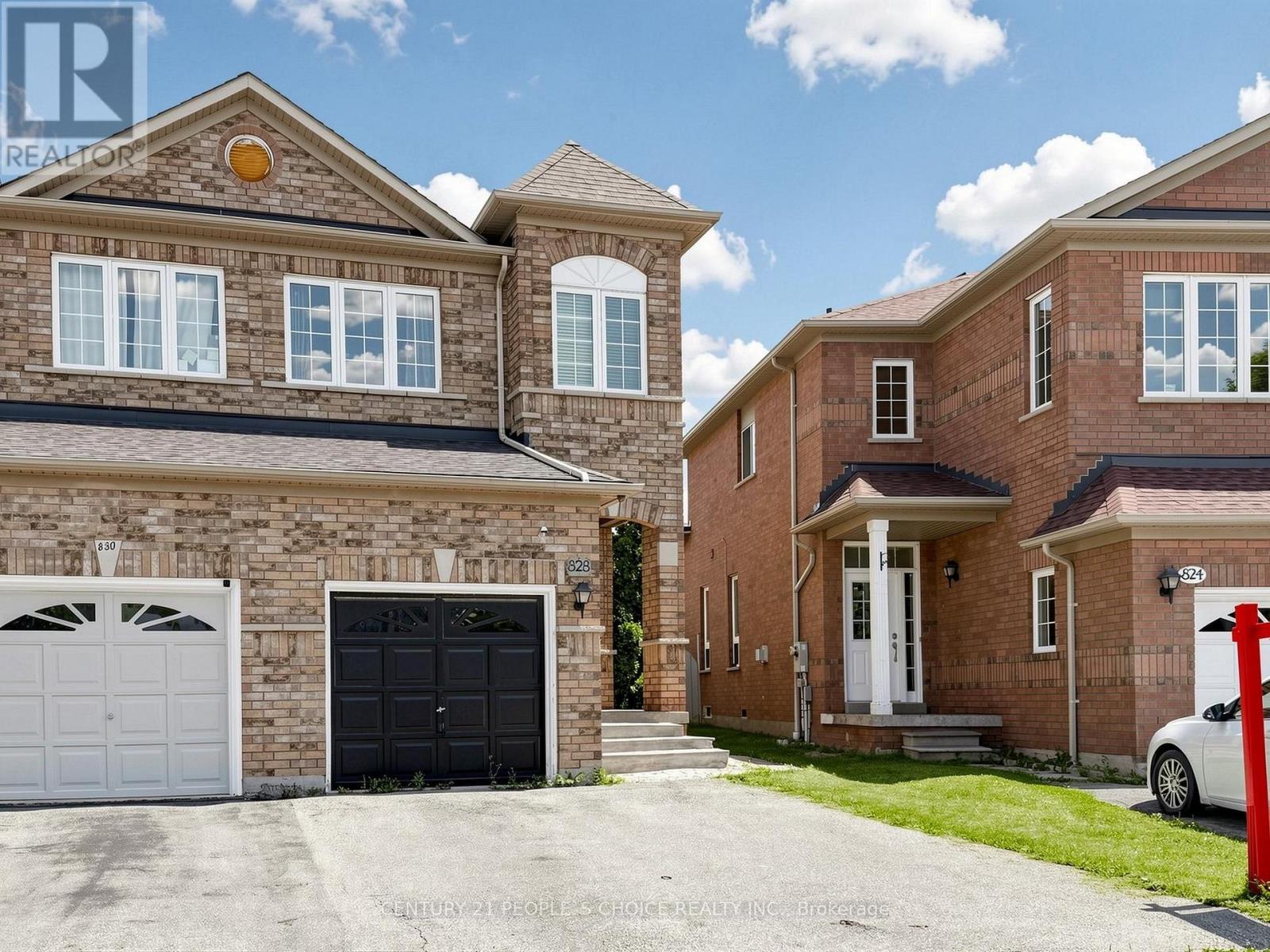 828 Khan Crescent, Mississauga, Ontario L5V 2R4 - Photo 4 - W13561596