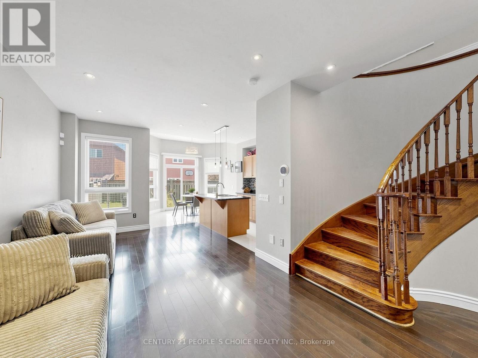828 Khan Crescent, Mississauga, Ontario L5V 2R4 - Photo 8 - W13561596