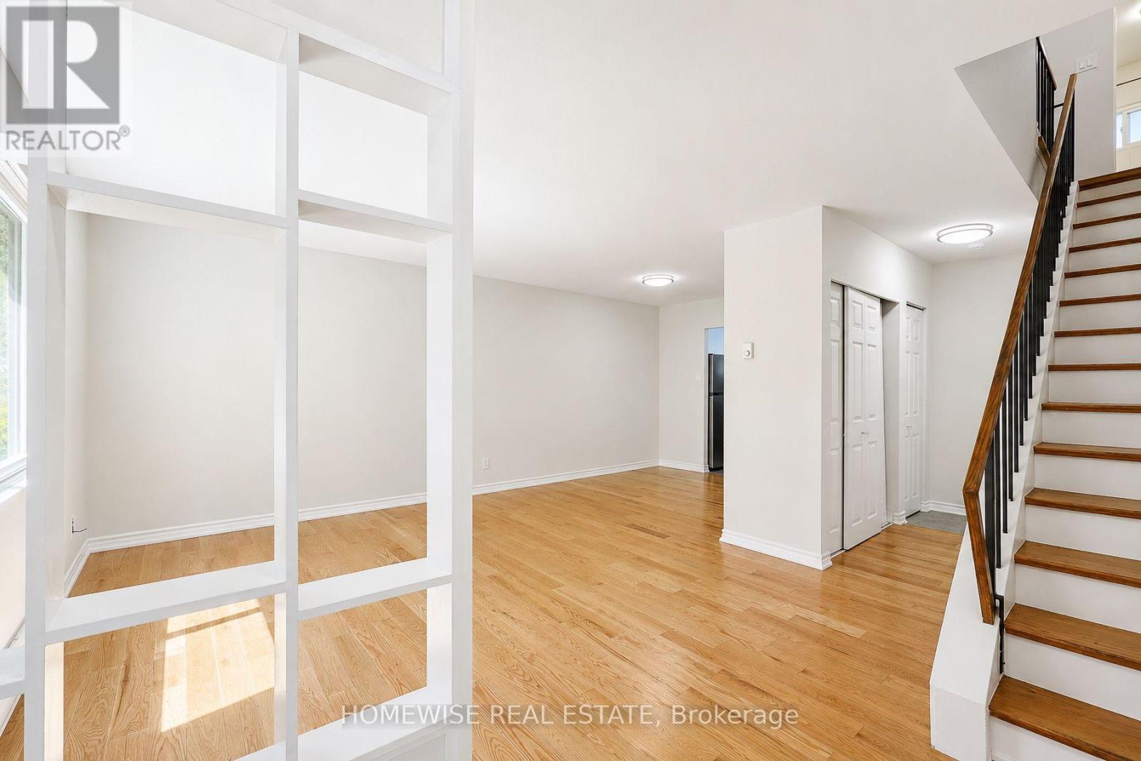 20 - 1350 Winding Trail, Mississauga, Ontario L4Y 2T8 - Photo 5 - W13561710