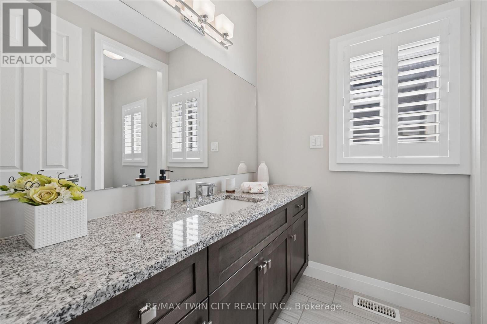 606 Pinery Trail, Waterloo, Ontario  N2V 2Y6 - Photo 31 - X13561526