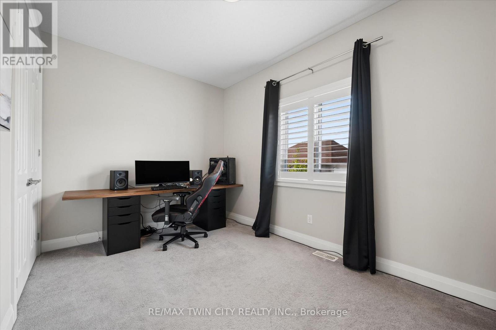 606 Pinery Trail, Waterloo, Ontario  N2V 2Y6 - Photo 35 - X13561526