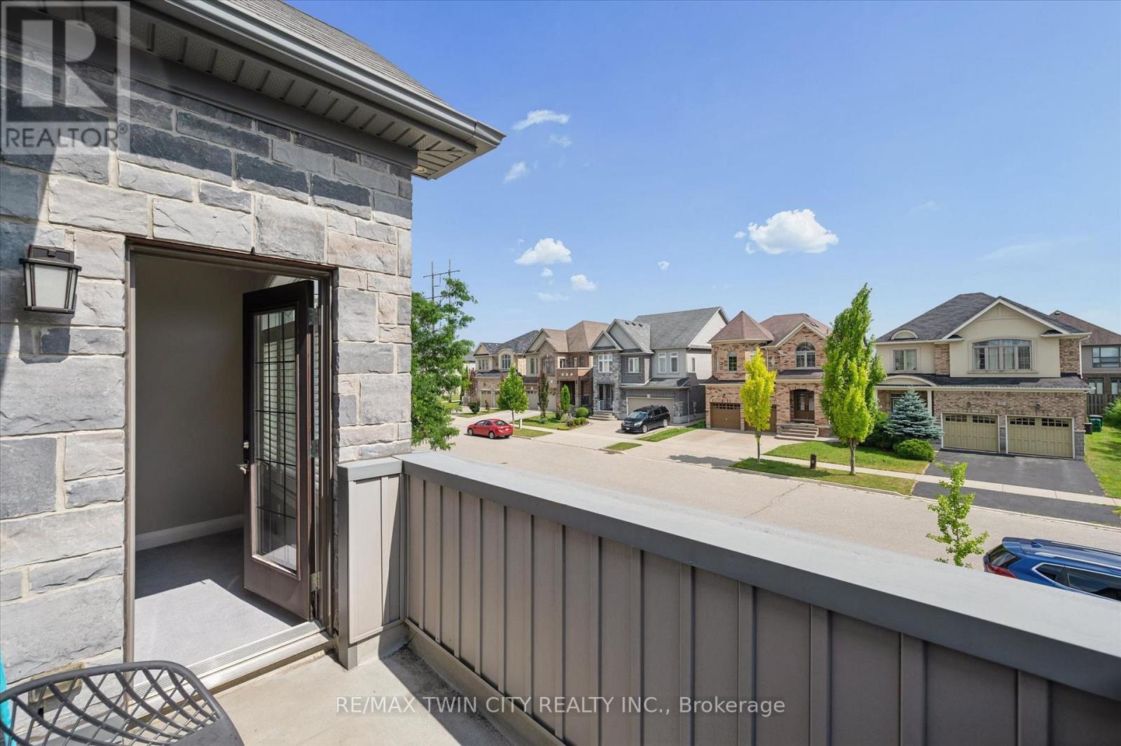 606 Pinery Trail, Waterloo, Ontario  N2V 2Y6 - Photo 43 - X13561526