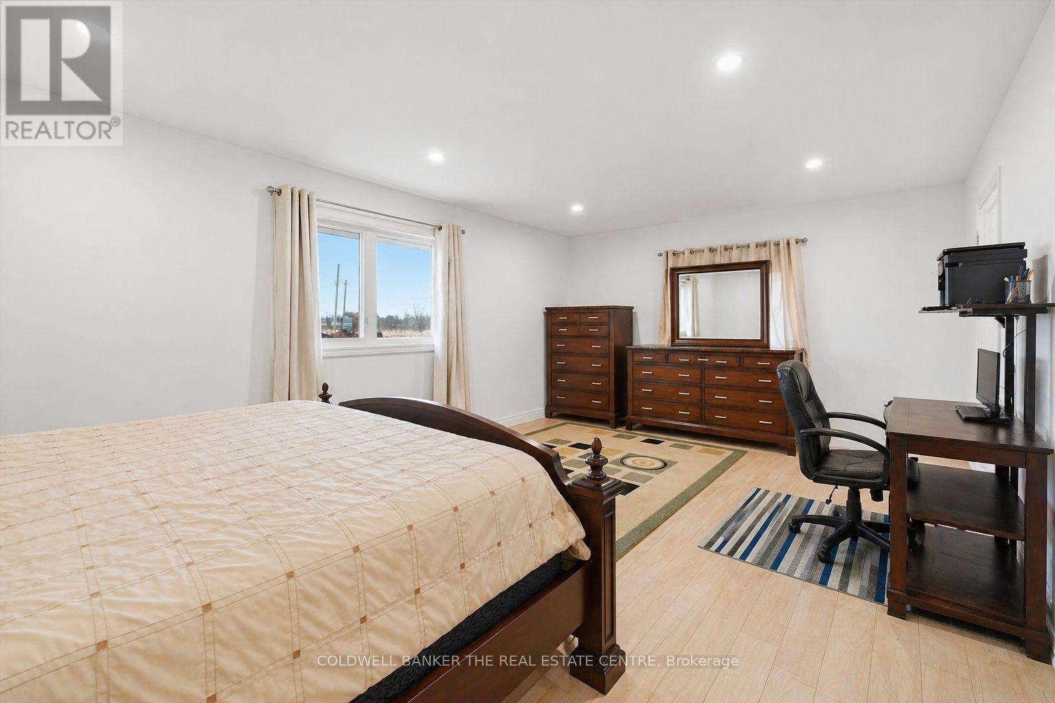 356 Mountain Road, Grimsby, Ontario  L3M 4E7 - Photo 16 - X13561570