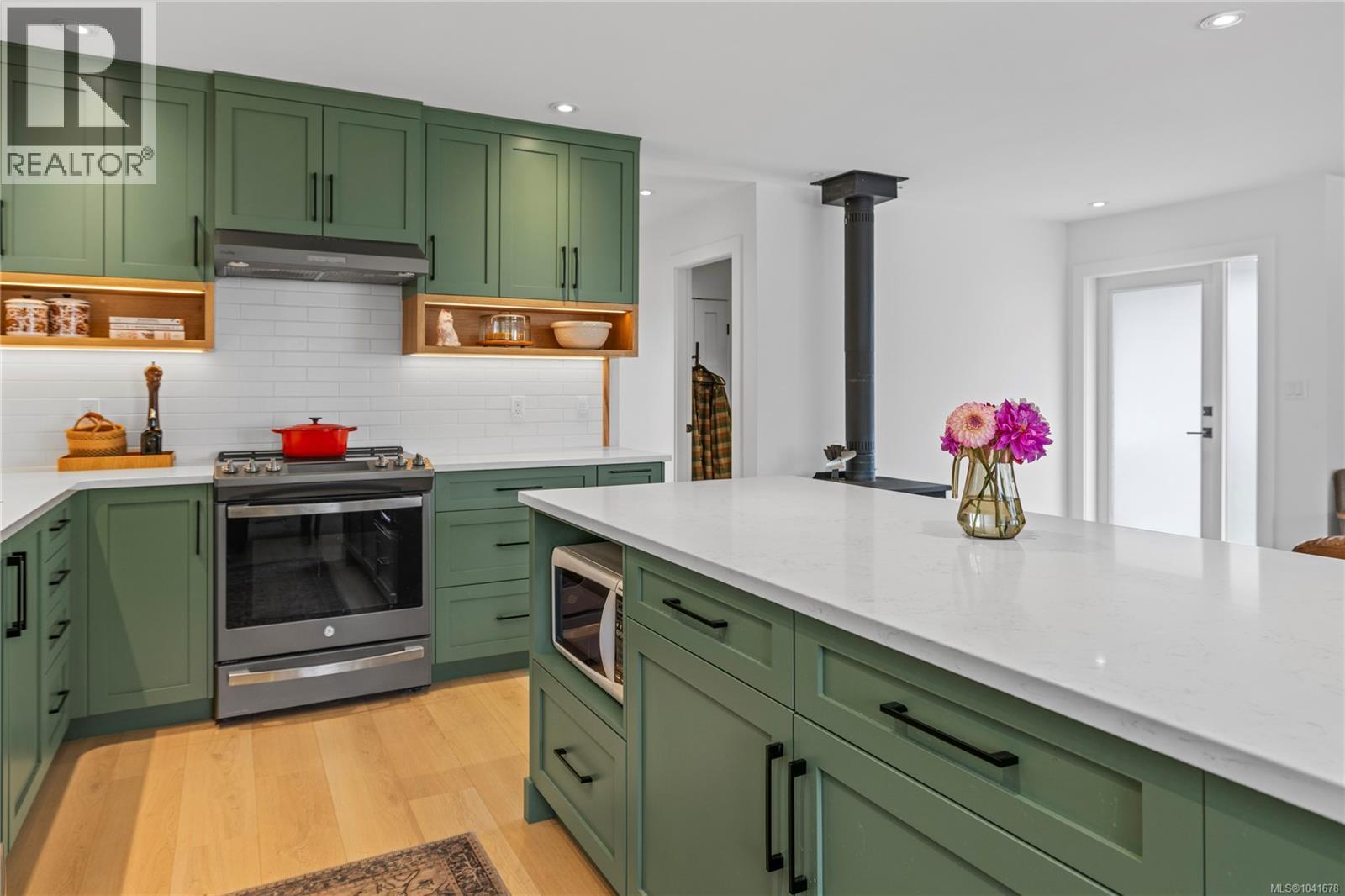 Listing image 15