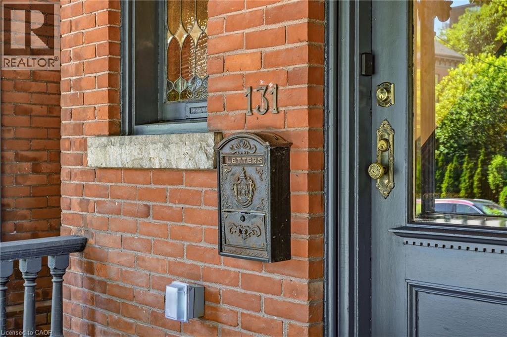 131 Markland Street, Hamilton, Ontario  L8P 2K3 - Photo 3 - 40843086