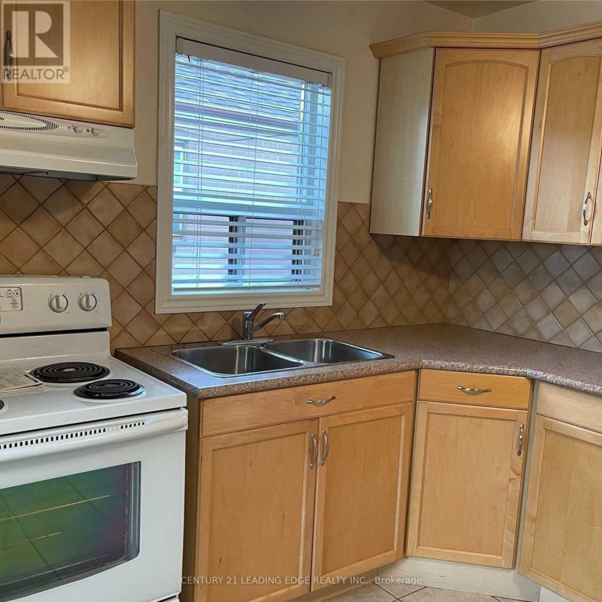 246 Waterloo Avenue, Toronto, Ontario  M3H 3Z4 - Photo 6 - C13514680