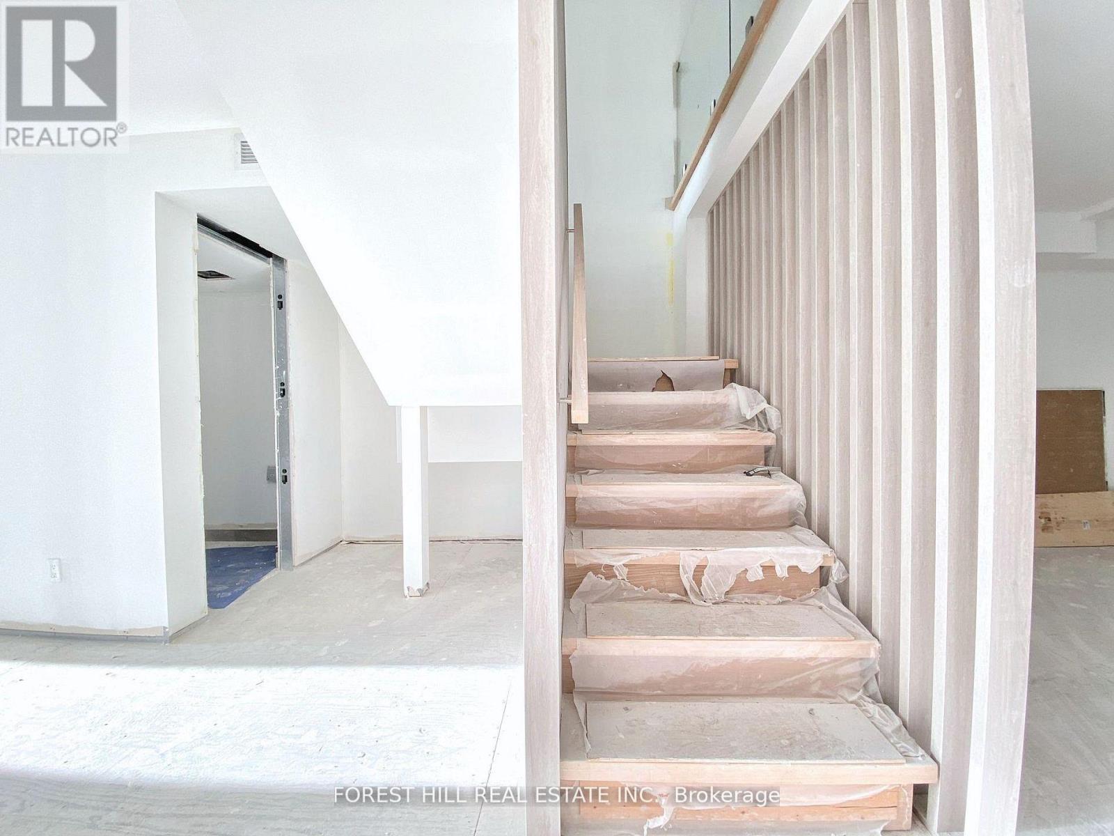 3 - 3429 Yonge Street, Toronto, Ontario  M4N 2N1 - Photo 13 - C13560734